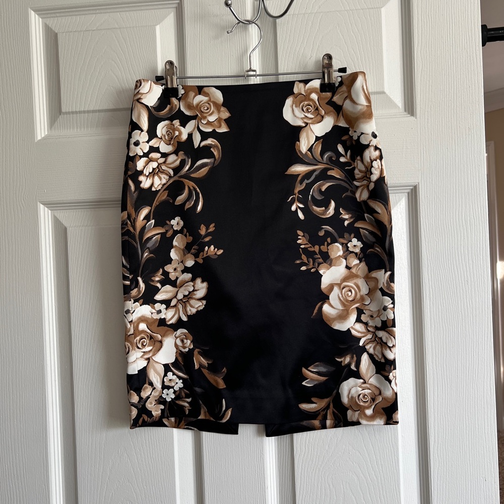 White House Black Market Black Satin Floral Pencil Skirt
